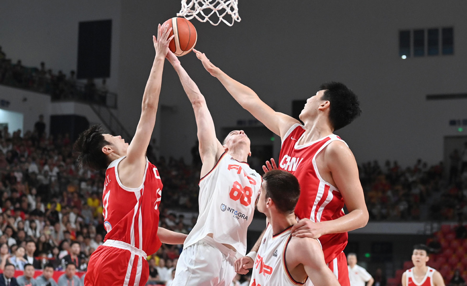 男篮热身赛：中国队81:82不敌塞尔维亚KK FMP俱乐部
