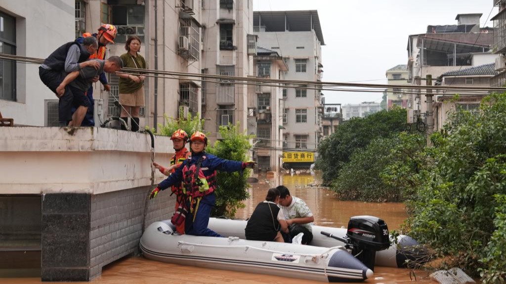 多地开启“暴雨模式”，如何正确避险