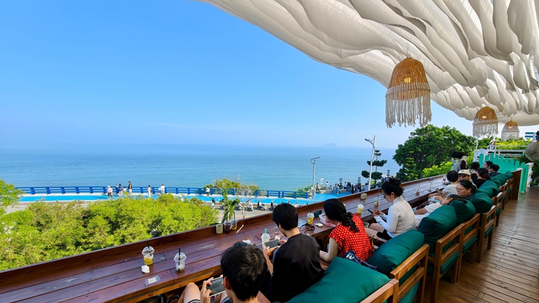 福建东山海景暑期引游人