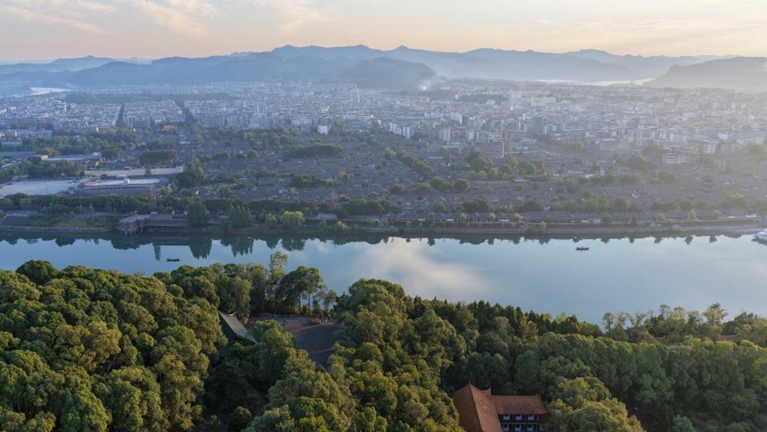 航拍2300余年建城史的四川阆中古城