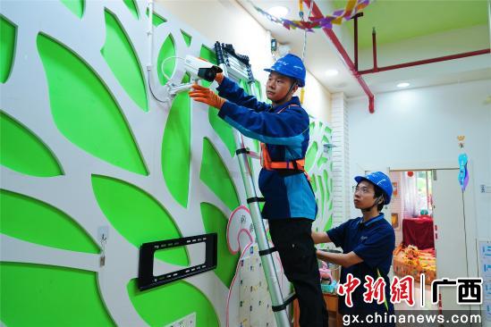 广西移动与小红帽集团联合打造智慧校园云监控AI服务项目
