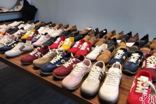 30���������� ��ʦ�ϲ�Ь����ʽ��ѧ�������𻨡�