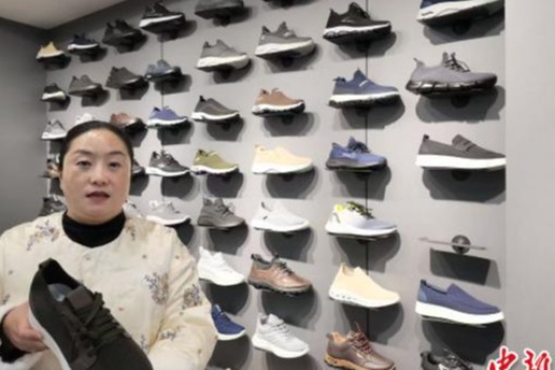 ��ʮ���겼Ь�ϳ�ת�ͻ��� ̤�����Ŵ����г�