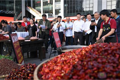 'Your First Hotpot in Chongqing' kicks off to showcase iconic cuisine