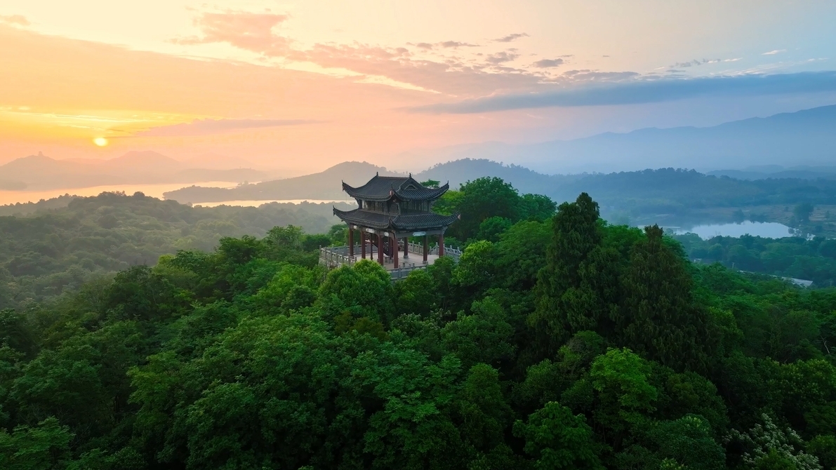 安徽池州：晨韵齐山 景美如画