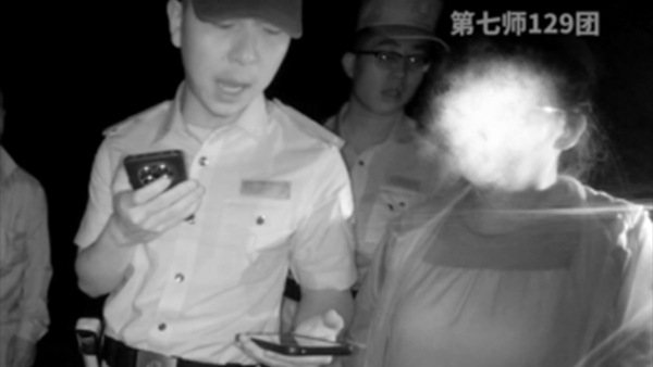 家属深夜急寻醉酒亲人，民警全力搜寻护送平安回家