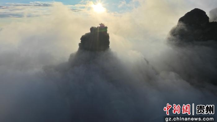 图为梵净山佛光奇观。